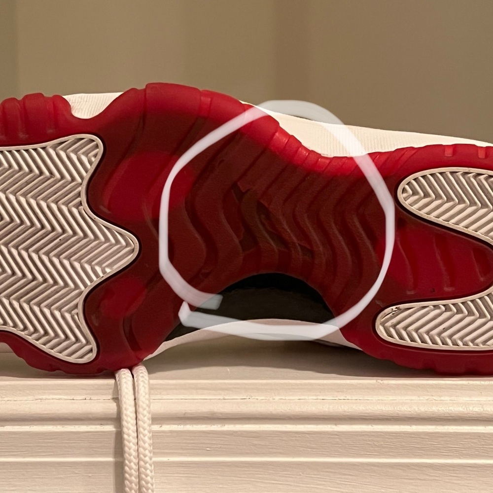 Men's Jordan XI - Picture 7 of 7